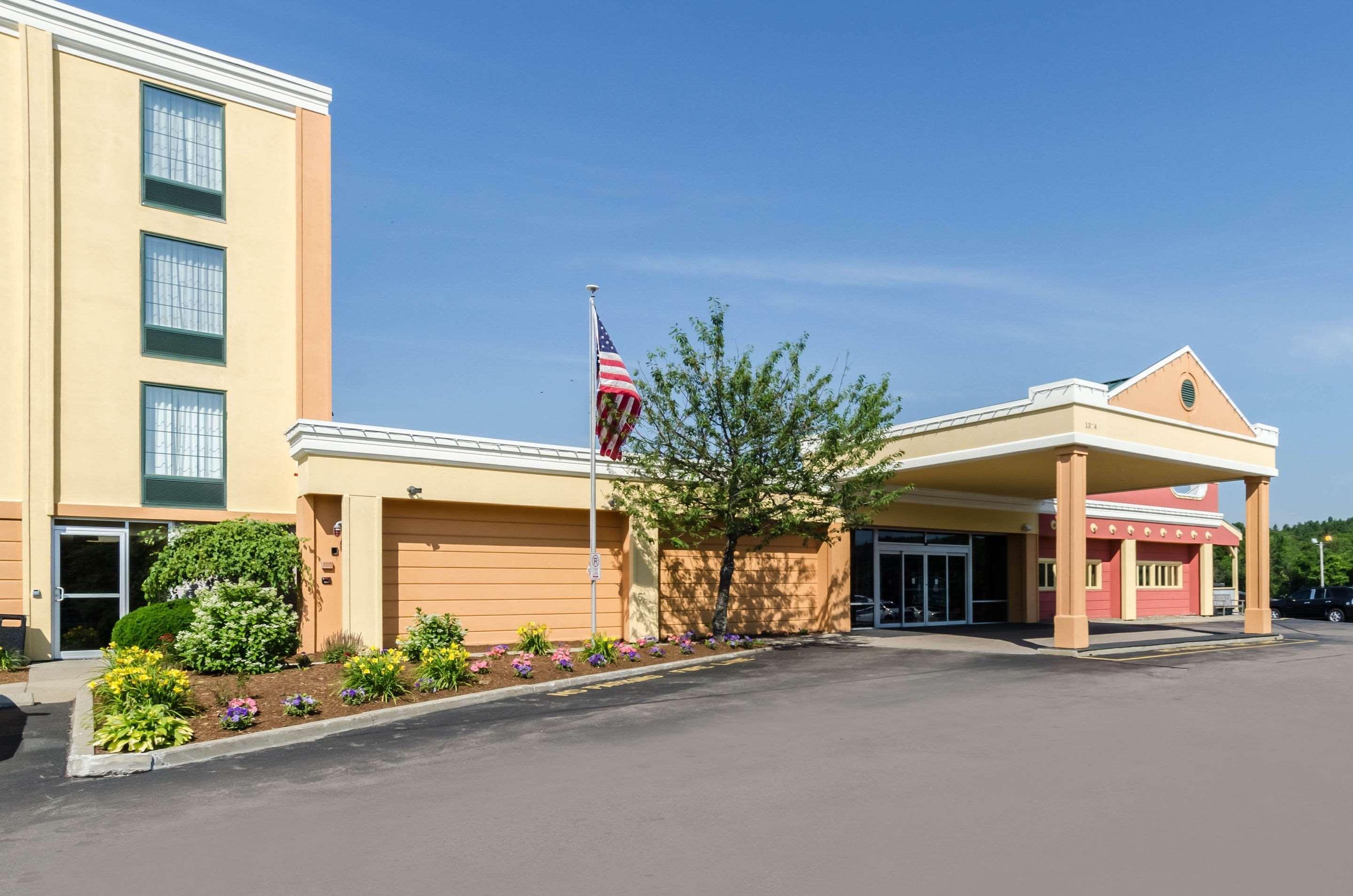 Comfort Inn Randolph-Boston Exterior photo